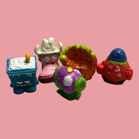 Moose Toys The Grossery Gang Figures & Garbage Cans Lot of 27 - Picture 3 of 6